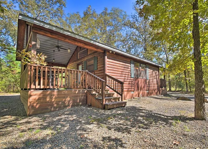 Broken Bow Hideaway W/ Hot Tub & Fire Pit!