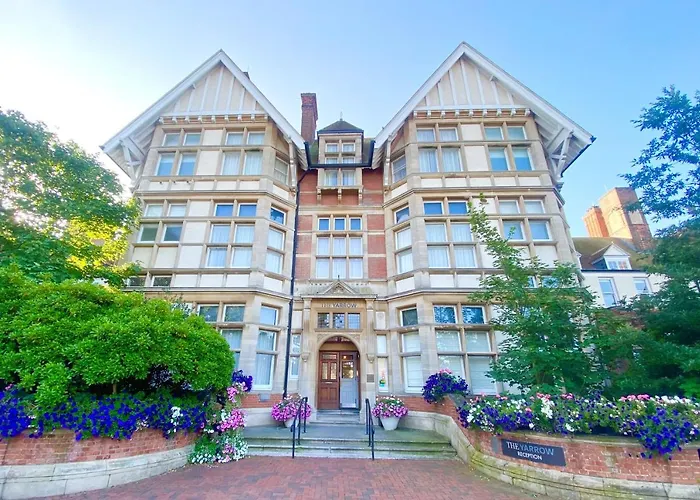 Yarrow Hotel