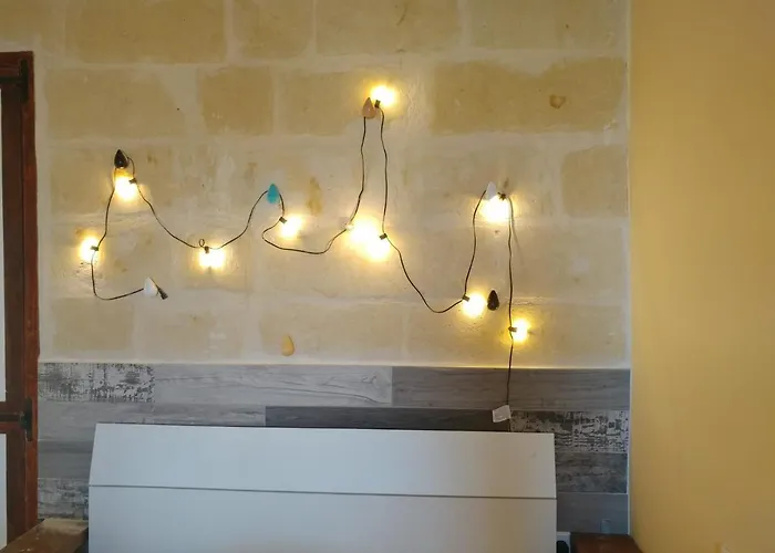 Triesti Home