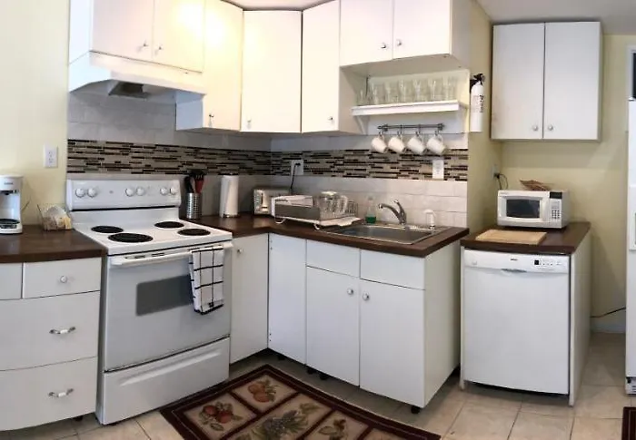 Two Bedroom Apartment In Single Family Home
