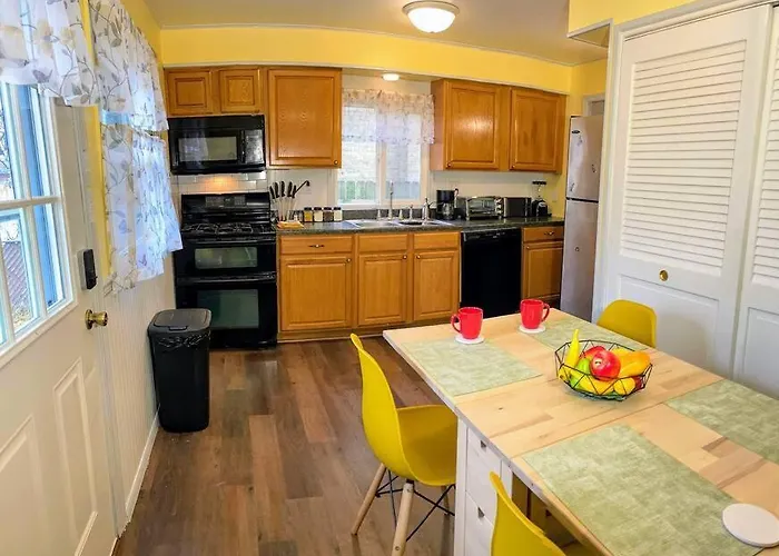 *King Bed/3Bds House Near Naval Base & 6Flags*