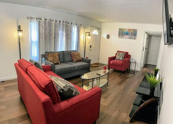 *King Bed/3Bds House Near Naval Base & 6Flags*