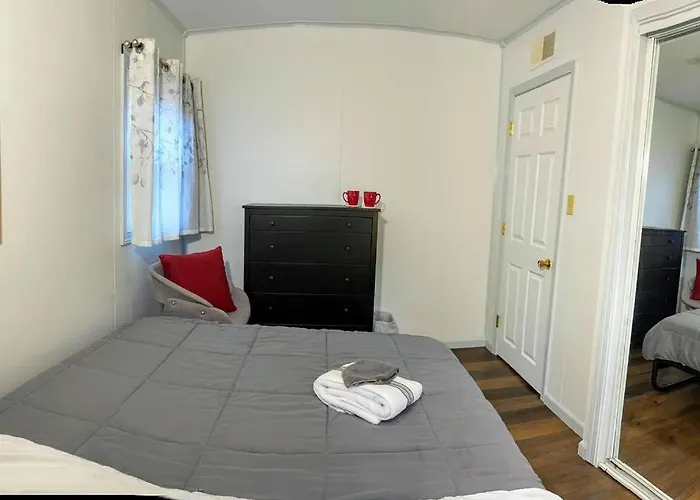 *King Bed/3Bds House Near Naval Base & 6Flags*