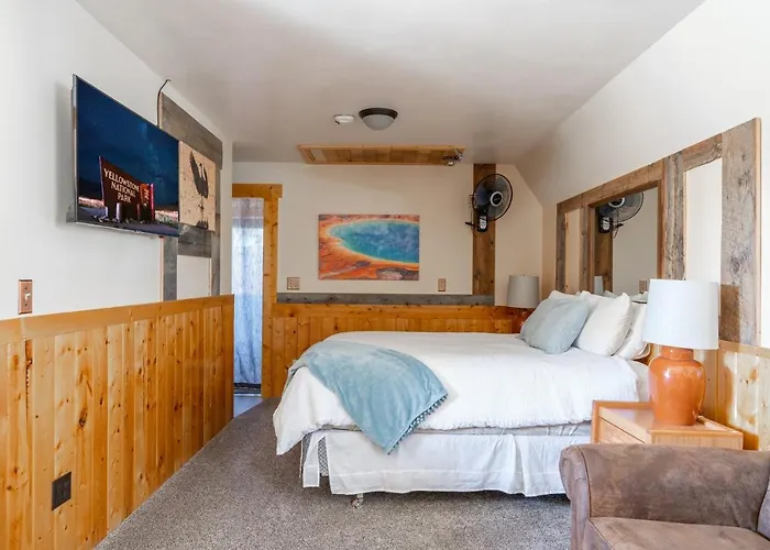 Cozy Studio Getaway In West Yellowstone, Just 1 Minute To The Park! Raven'S Heart