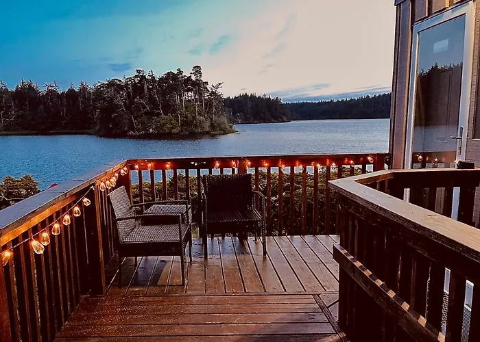 Apartment At Floras Lake Getaway