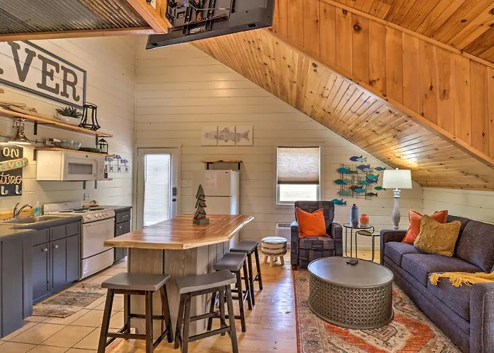 Pet-Friendly Studio W/ Loft & Mountain Views!
