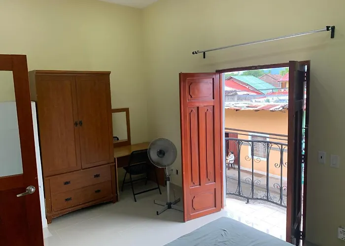 Apartamentos Casa Amarilla
