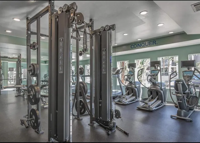 Awesome Mission Valley 2 Bedrooms Mc1