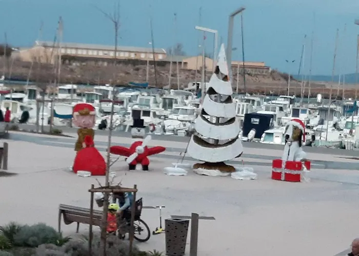 Studio Vue Port Et Mer