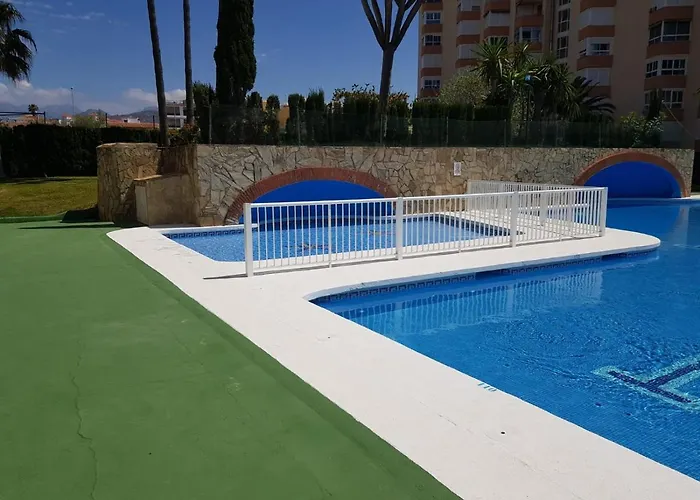 Estudio Luminoso Junto A La Playa