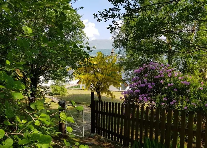 Hunters Lodge Apartments