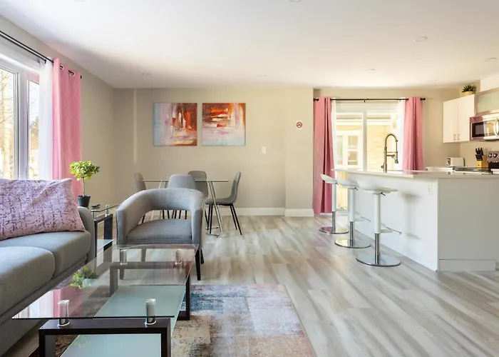Entire 2 Bedroom Apartment Downtown - U2