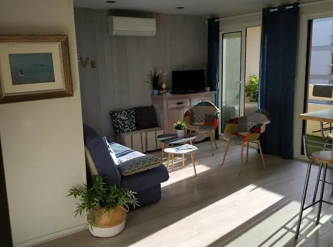 Charmant Appartement A 350M De La Plage Et Du Port
