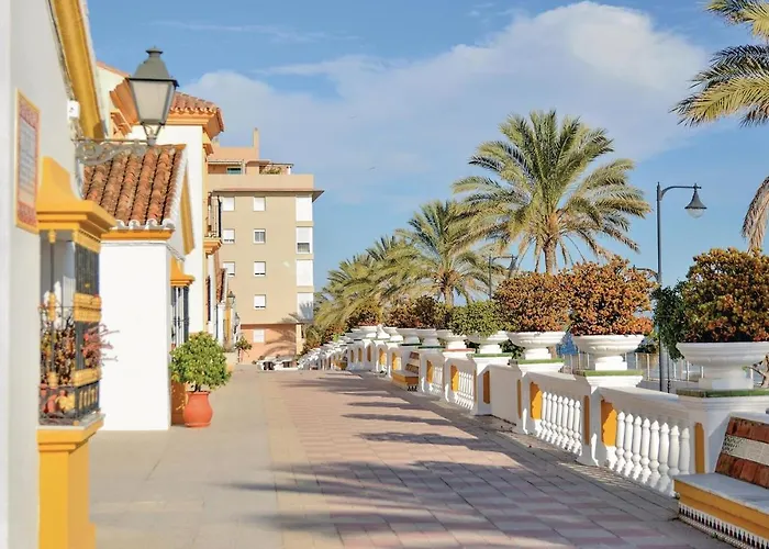2 Bedroom Cozy Apartment In Estepona