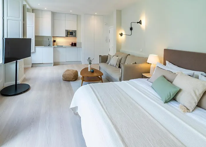 Cordoba Home Center Suites - Free Parking