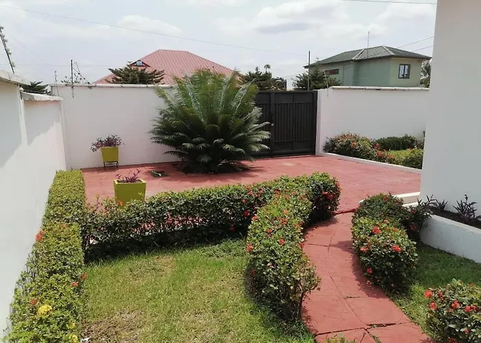 Cheerful 2-Bedroom Apartment With Free Parking