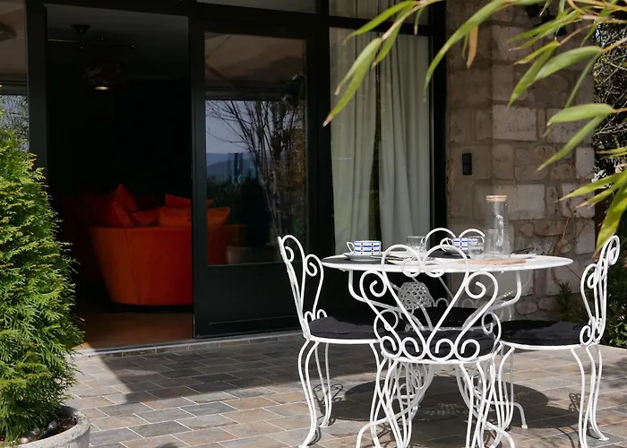 Suite 24