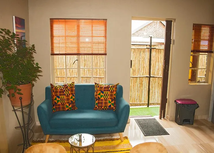 M &M Guest Cottage
