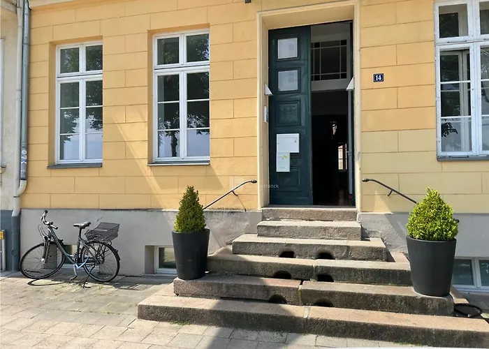 Das Ferienapartment Alexandrine Direkt Am Pfaffenteich Mit Eigenem Parkplatz