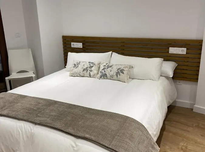 Estrada Suites