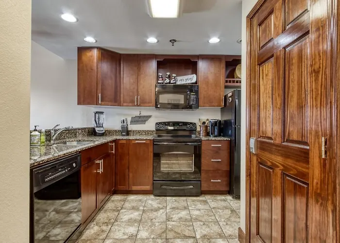 Gorgeous 2Bd 2Bth Condo With Mountain Views Pool Hot Tub Game Room Close To Parkway