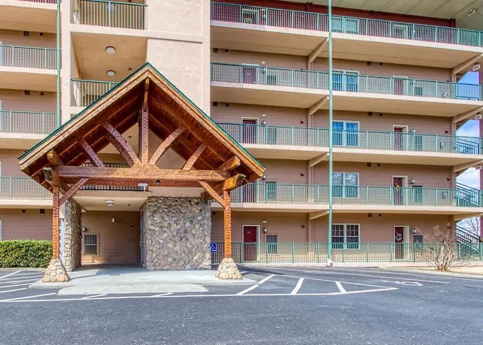 Gorgeous 2Bd 2Bth Condo With Mountain Views Pool Hot Tub Game Room Close To Parkway