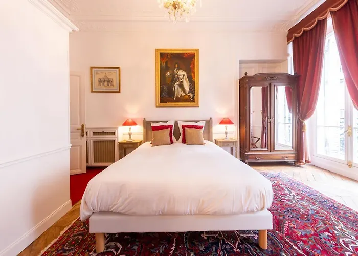 4 sterren hotel: Maison De Lignieres - Guest House - Paris Quartier Champs-Elysees