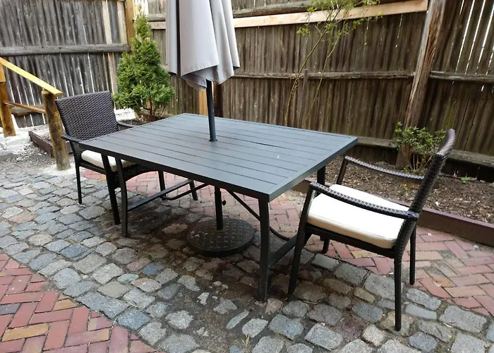 Parking - Private Entrance - King Beds