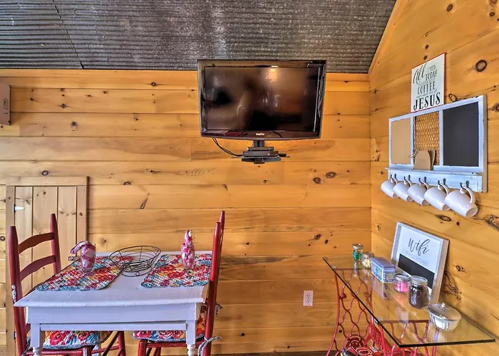 Quaint Norfork Studio W/ Million Dollar View!