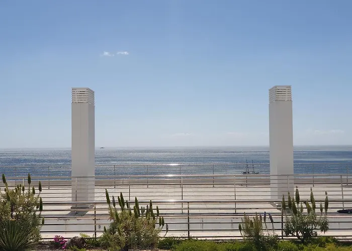 Sesimbra California Beach Apartment