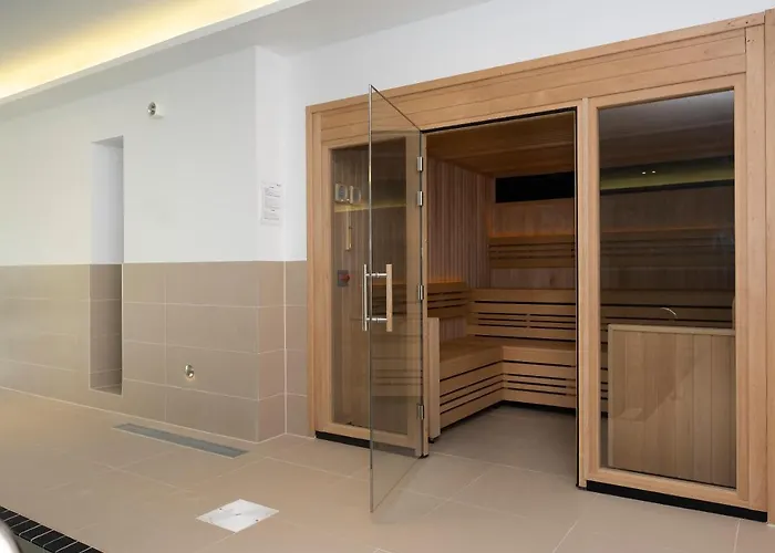 1 Putsborough - Luxury Apartment At Byron Woolacombe, Only 4 Minute Walk To Woolacombe Beach!