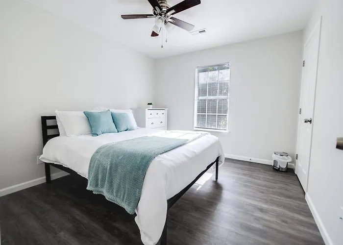 Trailside Townhouse - Close To Downtown & Bike Trails