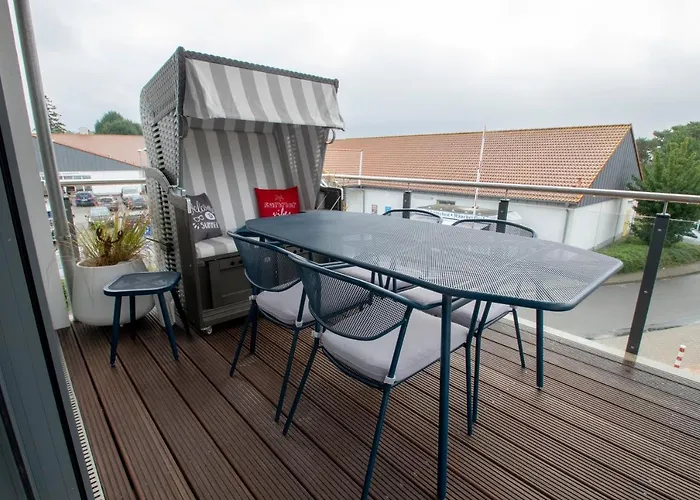 Albert-Inn-Glowe: Barrier-Free Retreat with Coworking & Sauna