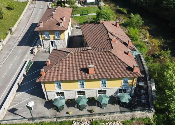 Hotel y Apartamentos La Lonja