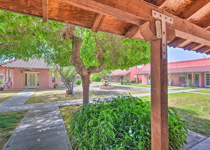 Single-Story Eloy Apartment W/ Patio Space!