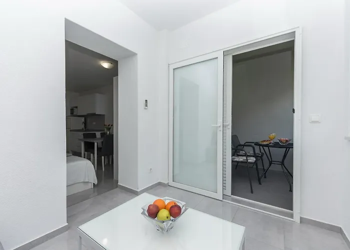 Apartments M&A