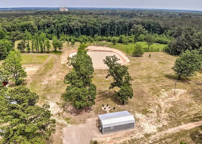 Broken Bow Cabin On 15 Acres W/ Stocked Fish Pond!