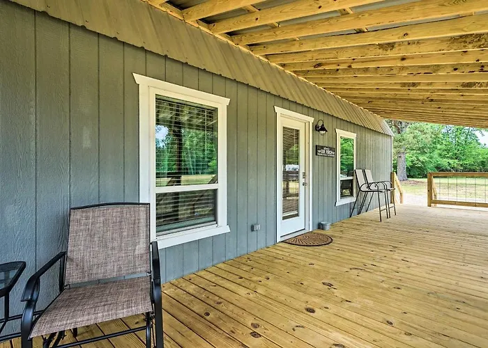 Broken Bow Cabin On 15 Acres W/ Stocked Fish Pond!