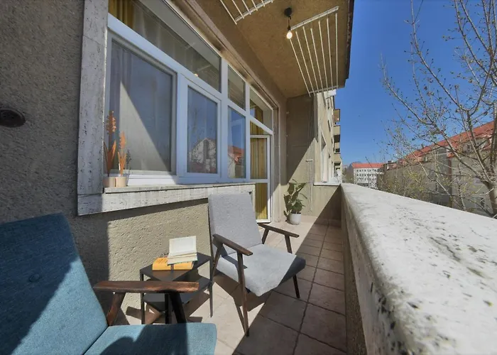 Big 75M2 Next To Opera Building In Direct Centrum, Air-Conditioned, Balcony, 24H Self Checking