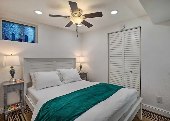 4 Mi To Coors Field: Charming Apartment W/ Patio