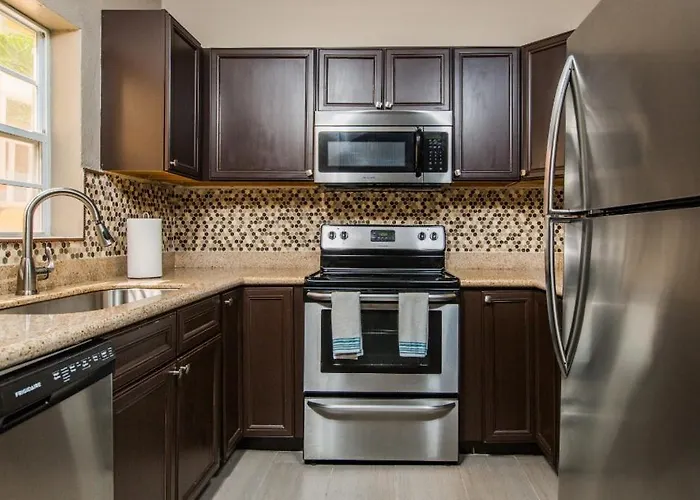 Dramatic Views From This Spacious 1Bd 1Bth