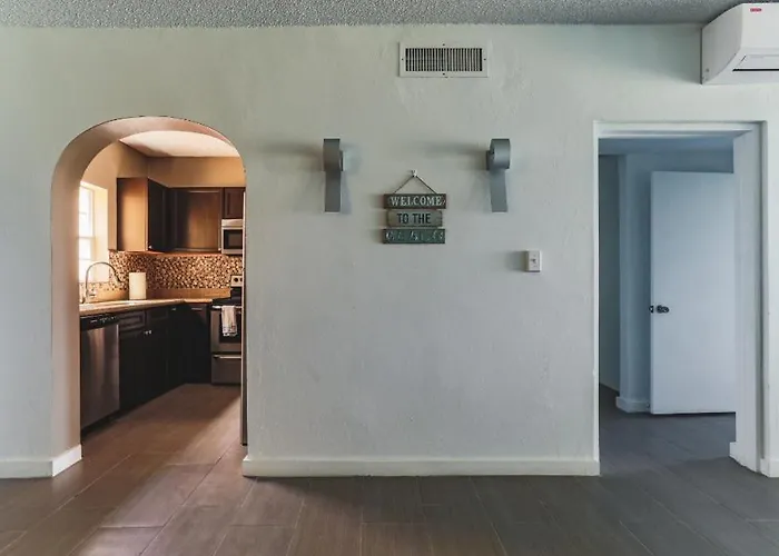 Dramatic Views From This Spacious 1Bd 1Bth