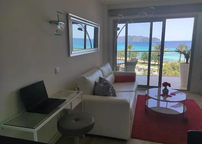 Modern Apartment With Stunning Sea View
