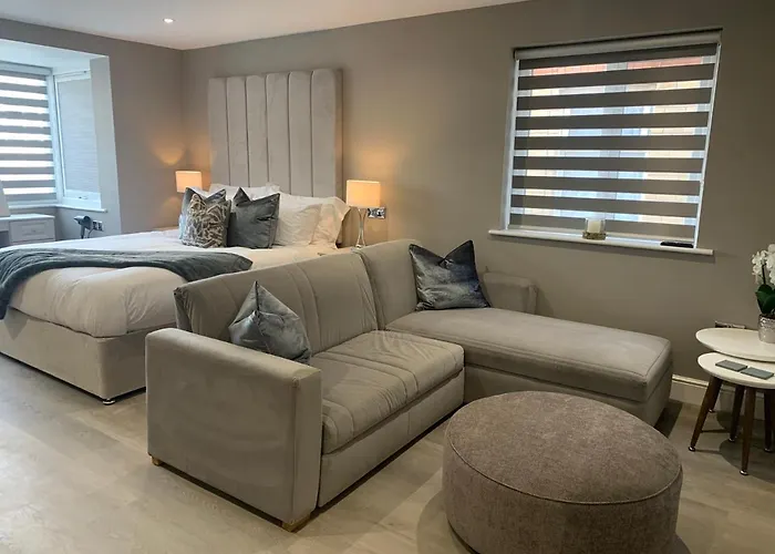 Willshaw Suites For Families Over 25 Only