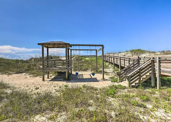 Atlantic Beach Studio W/ Community Pool!