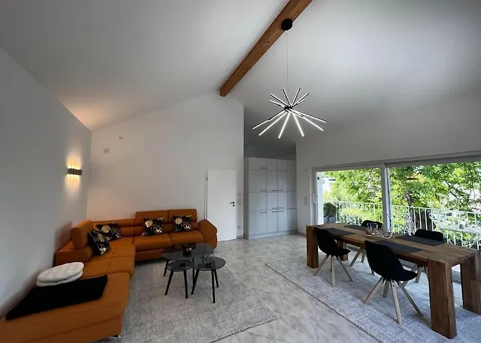 Klimatisiertes Premium-Apartment - 110 Qm - Ruhige Lage In Heilbronn - Sued-Balkon - Kostenloser Parkplatz - Wlan