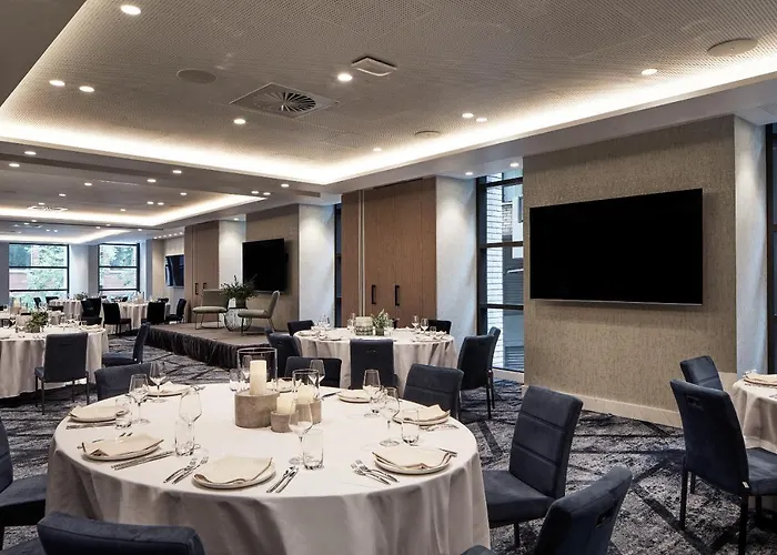 Hotels with tennis Crowne Plaza Sydney Darling Harbour By Ihg