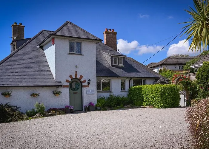 Halwell Lodge