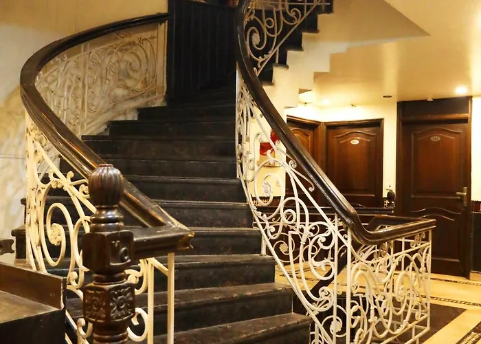 Central hotel: Hotel Maya 'New Delhi'
