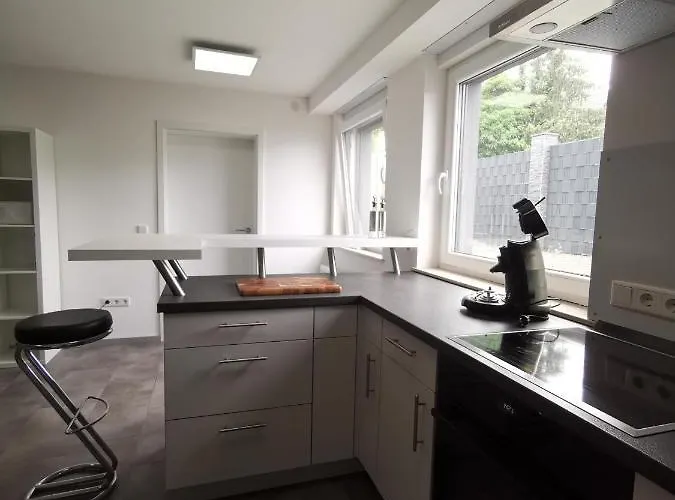 Moderne Wohnung Mit Terrasse Und Eigenem Zugang.